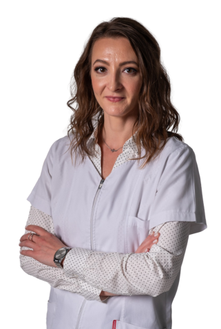 Portret al Dr. Oana Floria, medic primar oftalmolog în echipa EyeWellness.
